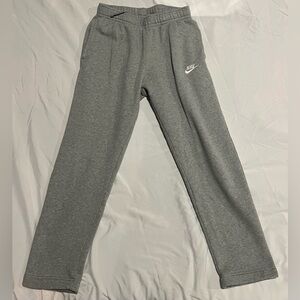 Nike Men’s Gray Sweatpants